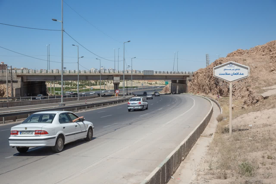 تقاطع مدافعان سلامت قم تا دهه فجر امسال تکمیل می‌شود 